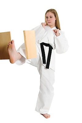 포토 JPG 해외이미지 여자 스포츠 실내 한명 성인 무도 태권도 격파 성인여자한명만 해외202004 해외포토 1 모션 사람 내부 격투기 여자한명만 성인여자만 파일형식 이미지허브