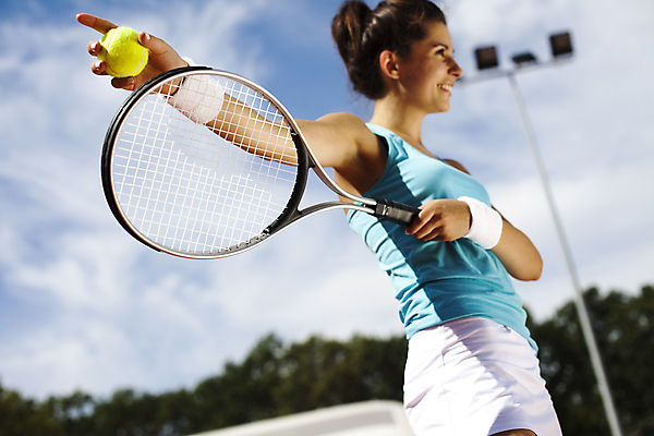 포토 JPG 해외이미지 주간 서양인 우먼라이프 응시 여자 하늘 서브 한명 미소 들기 상반신 성인 야외 옆모습 여름 테니스 테니스라켓 테니스장 테니스공 즐거움 테니스복 성인여자한명만 해외202004 해외포토 자연요소 외국인 1 라이프스타일 시선 계절 감정 뷰포인트 공 스포츠시설 모션 표정 사람 운동복 구기 라켓 테니스용품 여자한명만 성인여자만 파일형식 이미지허브