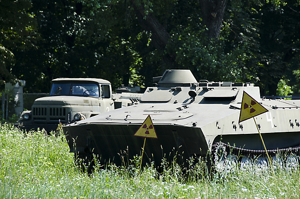 포토 JPG 해외이미지 나무 꽃 밭 자동차 사람없음 빨간색 초록색 노란색 환경 금속 스크린 손상 긴급 지시 위험 사건 고장 버리기 사인 군용 원자 캥거루 원자력 방사선 배기가스 복용 생태학 우크라이나 자동 트러블 해외202004 해외포토 식물 교육 유럽 육상교통 컬러 컨셉 농업 포유류 모션 재질 군대 에너지 파일형식 이미지허브