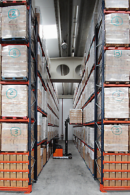 포토 JPG 해외이미지 직업 건축물 산업 회사 비즈니스 사업가 공장 성공 노동자 선반 사람없음 내부 가로 상점 제조 볼륨 창고 수납 개발 역할 해외202004 해외포토 건축 가구 컨셉 공업 파일형식 이미지허브