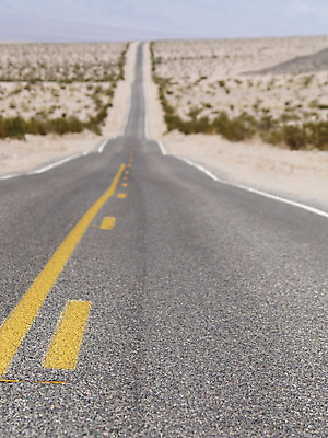 포토 JPG 해외이미지 도로 길 선 여행 백그라운드 교통시설 자연 하늘 휴가 산 거리 건조 풍경 사람없음 여름 파란색 노란색 계곡 미국 페인트 회색 운전 사막 자유 시골 고속도로 아스팔트 방향 언덕 속도 루트 방법 혼자 수평선 해외202004 해외포토 계절 컬러 교통 컨셉 북아메리카 모션 시설 생태계 파일형식 이미지허브