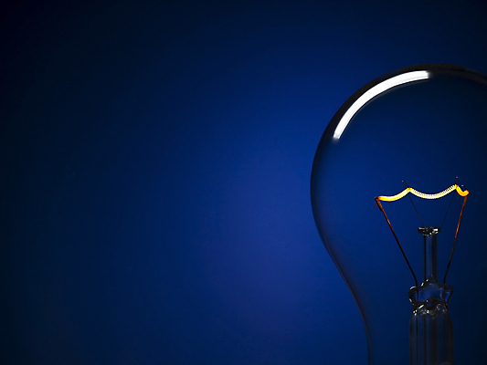 포토 JPG 해외이미지 모양 1 디자인 컨셉 생각 전구 상상 유리 아이디어 창조 사람없음 가로 파란색 빛 노란색 우주 환경 금속 힘 장비 에너지 램프 투명 심볼 오브젝트 백열등 싱글 슛 해결 빛망울 광 텅스텐 필라멘트 공급 해외202004 해외포토 컬러 재질 조명 원소 파일형식 이미지허브