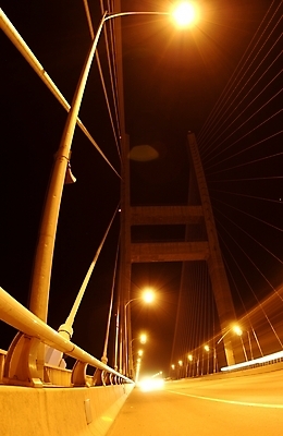 포토 JPG 도로 길 백그라운드 야경 가로등 사람없음 야외 빛 도시 고속도로 서해대교 서해안 가교 국내포토 건축물 공공시설 교통시설 다리_건축물 야간 파일형식 풍경_경치