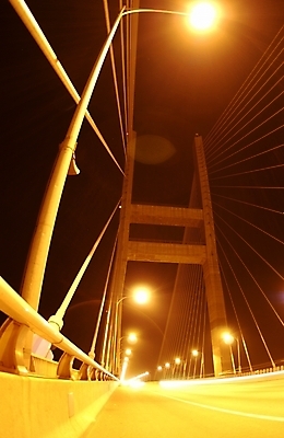 포토 JPG 도로 길 백그라운드 야경 가로등 사람없음 야외 빛 도시 고속도로 서해대교 서해안 가교 국내포토 건축물 공공시설 교통시설 다리_건축물 야간 파일형식 풍경_경치