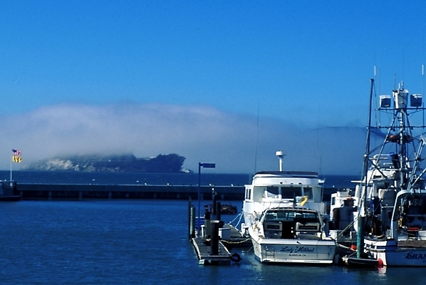 포토 JPG 주간 해외풍경 산업 바다 교통 수상교통 자연 풍경 사람없음 야외 운송업 보트 조선업 선박 국내포토 자연요소 해외 교통수단 배_교통 생태계 파일형식