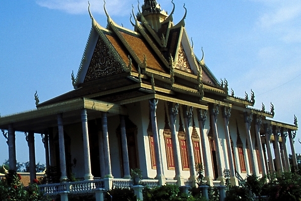 포토 JPG 주간 해외풍경 시설물 건축물 건축 아시아 외국문화 여행 고건축 유적 해외건축 자연 풍경 사람없음 야외 관광지 동남아시아 궁전 사찰 사원 캄보디아 왕궁 로얄팰리스 국내포토 자연요소 전통 해외 나라 문화 비즈니스 종교건축 생태계 파일형식