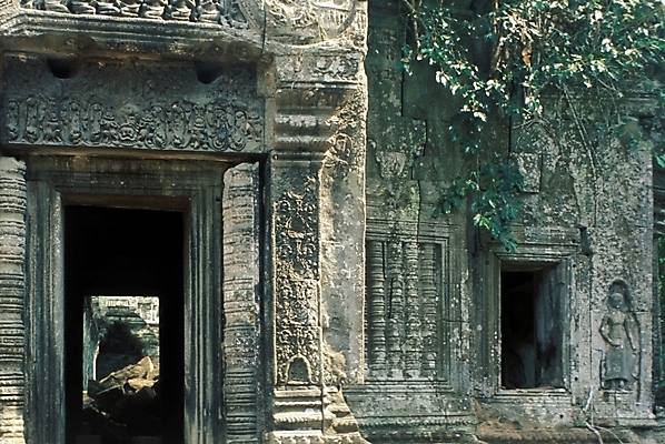 포토 JPG 주간 해외풍경 시설물 건축물 건축 아시아 외국문화 여행 고건축 유적 해외건축 자연 유물 풍경 사람없음 야외 관광지 동남아시아 문화재 사찰 사원 캄보디아 앙코르와트 국내포토 자연요소 전통 해외 나라 문화 비즈니스 종교건축 생태계 파일형식