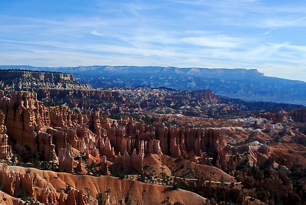 포토 JPG 주간 구름 해외풍경 해외 외국문화 북아메리카 자연 하늘 산 아메리카 풍경 사람없음 야외 골짜기 미국 절벽 기암괴석 기암절벽 국내포토 자연요소 문화 바위_돌 대륙 생태계 파일형식