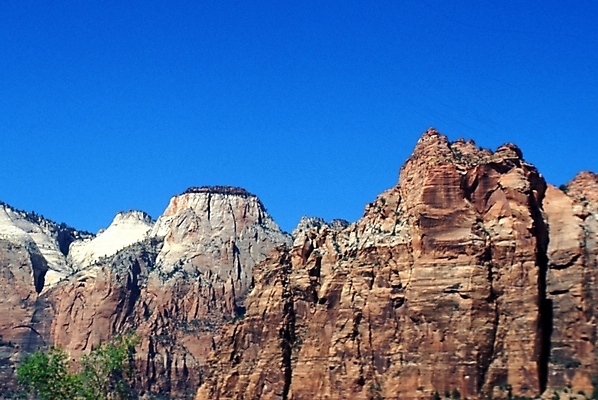 포토 JPG 주간 해외풍경 해외 외국문화 북아메리카 자연 하늘 산 아메리카 풍경 사람없음 야외 미국 돌산 기암절벽 독산 국내포토 자연요소 문화 절벽 대륙 생태계 파일형식