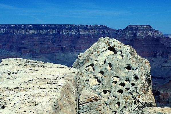 포토 JPG 주간 해외풍경 해외 외국문화 북아메리카 자연 하늘 산 아메리카 풍경 사람없음 야외 미국 돌_바위 바위 돌산 암벽 기암절벽 독산 국내포토 자연요소 문화 절벽 대륙 생태계 파일형식
