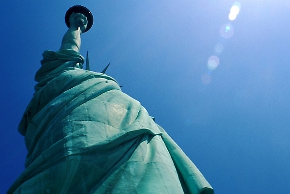 포토 JPG 주간 문화 상징 외국문화 여행 북아메리카 유물 아메리카 미술 사람없음 야외 동상 조각상 미국 세계문화유산 문화재 자유 작품 뉴욕 자유의여신상 미국문화 국내포토 자연요소 전통 컨셉 문화예술 조형물 대륙 서양문화 기념물 파일형식