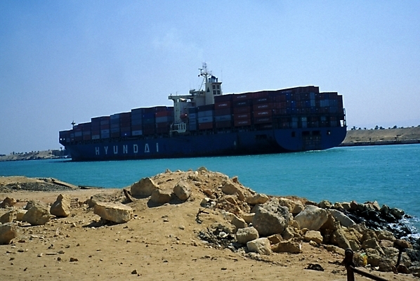 포토 JPG 주간 해외풍경 산업 외국문화 교통 수상교통 아프리카 자연 이집트 풍경 사람없음 야외 강 운송업 황무지 화물선 선박 국내포토 자연요소 해외 나라 문화 교통수단 배_교통 생태계 파일형식