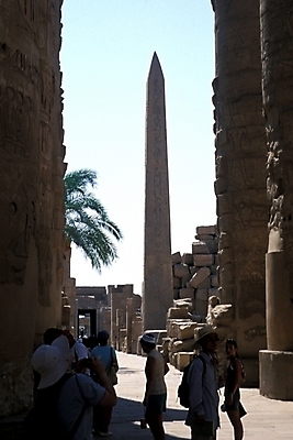 포토 JPG 주간 해외풍경 시설물 건축물 건축 외국문화 여행 고건축 유적 해외건축 아프리카 자연 유물 신전 이집트 사람 풍경 야외 관광지 문화재 룩소르 룩소르신전 오벨리스크 국내포토 자연요소 전통 해외 나라 문화 생태계 파일형식