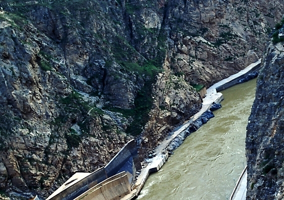 포토 JPG 주간 해외풍경 해외 자연 산 풍경 사람없음 야외 강 계곡 암벽 실크로드 국내포토 자연요소 생태계 파일형식