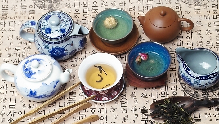 포토 JPG 한국전통 웰빙 음료 음식 사람없음 도자기 차 전통차 찻잔 다기 다도 찻주전자 녹차 오브젝트 국화차 장미차 국내포토 전통 주전자 잔 한국 차_음료 예절 꽃차 파일형식