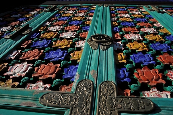 포토 JPG 한국문화 한국전통 문양 건축 종교 무늬 패턴 불교 종교건축 식물문양 한국 연꽃 사람없음 야외 전통문양 문 전통문 연꽃무늬 연꽃문양 국내포토 식물 동양문화 전통 꽃 아시아 파일형식