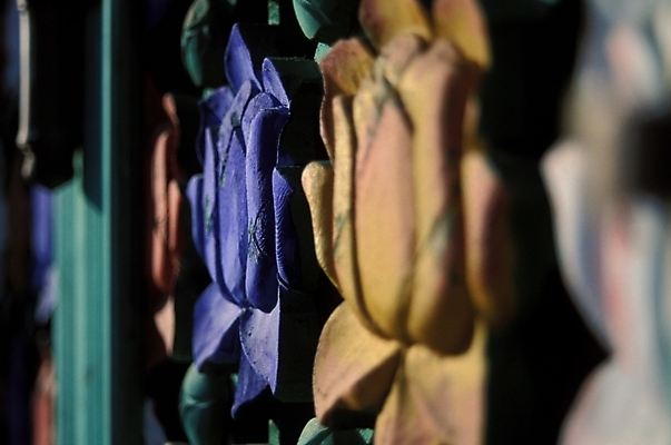 포토 JPG 식물 한국전통 문양 건축 꽃 종교 무늬 패턴 불교 여름꽃 종교건축 자연 연꽃 사람없음 야외 전통문양 문 전통문 연꽃무늬 연꽃문양 국내포토 전통 한국 생태계 파일형식 여름_계절