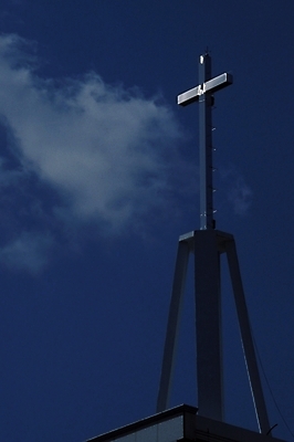 포토 JPG 주간 구름 시설물 건축물 현대건축 건축 기독교 종교 십자가 종교건축 종교시설 하늘 사람없음 야외 건물 교회 천주교 첨탑 국내포토 자연요소 탑 시설 파일형식