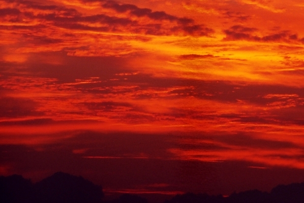 포토 JPG 구름 백그라운드 자연 하늘 풍경 사람없음 야외 빨간색 일출 노을 일몰 국내포토 자연요소 컬러 생태계 파일형식