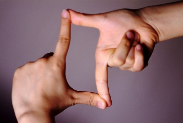 포토 스튜디오촬영 손 신체 실내 한명 사람 손짓 신체부위 직사각형 수신호 국내포토 도형 1 모션 내부 파일형식