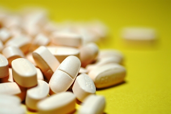 포토 JPG 스튜디오촬영 의학 실내 사람없음 알약 약 여러개 의료용품 오브젝트 국내포토 다수 의료기기 내부 파일형식