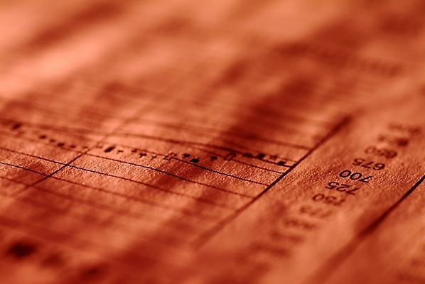 포토 JPG 비즈니스 통계 그래프 실내 사람없음 금융 신문 뉴스 주식 분석 오브젝트 서류판 실적 주식거래 국내포토 컨셉 내부 간행물 경제 사무용품 거래 파일형식