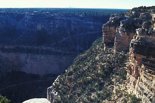 포토 JPG 주간 해외풍경 외국문화 북아메리카 자연 산 아메리카 풍경 사람없음 야외 골짜기 미국 절벽 기암괴석 기암절벽 그랜드캐니언 국내포토 자연요소 해외 문화 바위_돌 대륙 생태계 파일형식