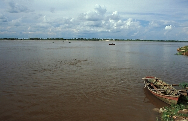 포토 JPG 주간 구름 해외풍경 바다 교통 수상교통 자연 하늘 풍경 사람없음 야외 강 보트 나룻배 나무보트 선박 국내포토 자연요소 해외 교통수단 배_교통 생태계 파일형식