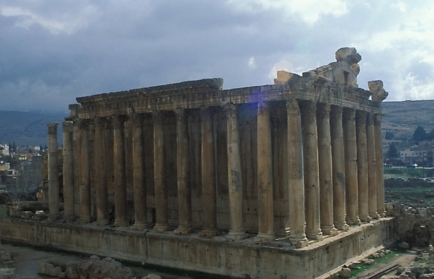 포토 JPG 주간 해외풍경 시설물 건축물 건축 유럽 외국문화 여행 고건축 유적 중동 유적지 자연 유럽건축 신전 풍경 사람없음 야외 관광지 문화재 기둥 레바논 로마신전 바알벡신전 국내포토 자연요소 전통 해외 나라 문화 서양건축 생태계 파일형식