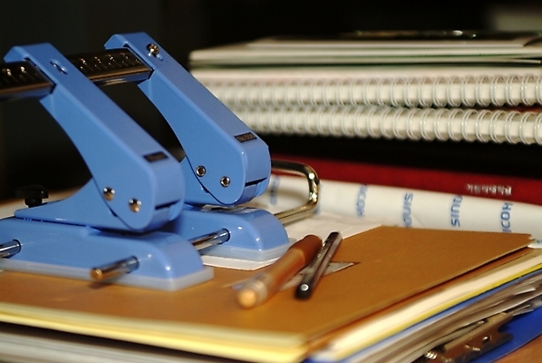 포토 JPG 실내 사람없음 사무용품 공책 공구 오브젝트 국내포토 펀칭기 문구용품 내부 도구 파일형식