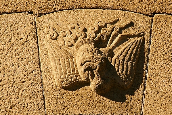 포토 JPG 주간 건축 조각 석조 사람없음 야외 돌조각 부조 조각_조소 국내포토 자연요소 돌_바위 조소 파일형식