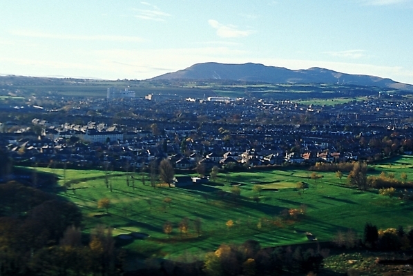 포토 JPG 주간 해외풍경 밭 자연 하늘 풍경 초원 사람없음 야외 마을 마을전경 국내포토 자연요소 해외 농업 생태계 파일형식