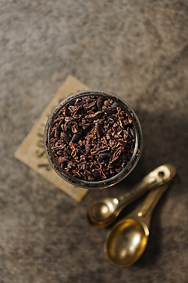 포토 JPG 스튜디오촬영 유리병 실내 누끼 사람없음 하이앵글 숟가락 계량스푼 건강식품 건강식 웰빙음식 플랫레이 브라질넛 슈퍼푸드 국내포토 웰빙 음식 뷰포인트 주방용품 병_용기 수저 건강 내부 견과류 플랫 파일형식