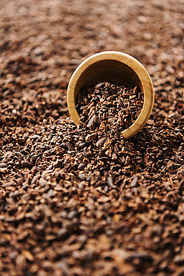 포토 JPG 스튜디오촬영 실내 사람없음 아웃포커스 쏟아짐 건강식품 건강식 웰빙음식 나무그릇 넘어짐 카카오닙스 슈퍼푸드 국내포토 그릇 웰빙 음식 모션 촬영기법 건강 내부 목재 견과류 파일형식