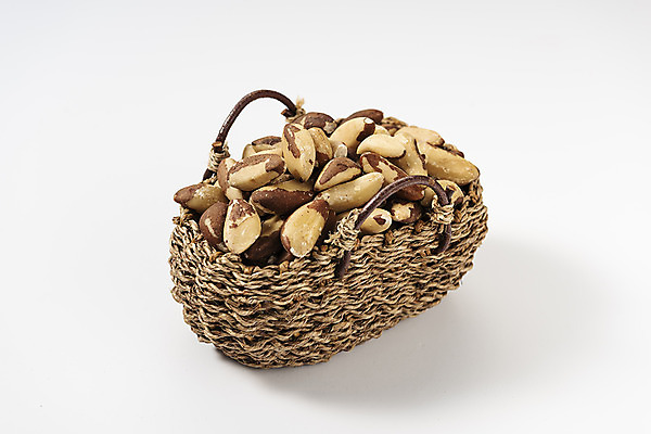 포토 JPG 스튜디오촬영 실내 누끼 사람없음 바구니 가득함 흰배경 담기 건강식품 건강식 웰빙음식 브라질넛 슈퍼푸드 국내포토 웰빙 음식 백그라운드 모션 건강 내부 견과류 흰색 파일형식