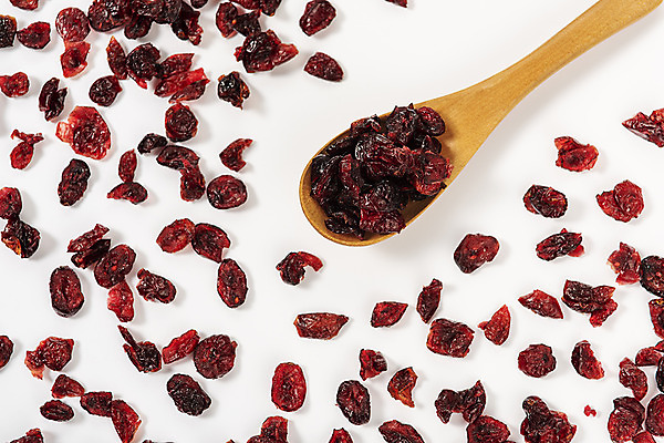 포토 JPG 스튜디오촬영 실내 근접촬영 사람없음 하이앵글 숟가락 흰배경 건강식품 건강식 건과일 웰빙음식 크랜베리 플랫레이 슈퍼푸드 국내포토 웰빙 열매 음식 뷰포인트 백그라운드 과일 건조 수저 건강 내부 흰색 플랫 파일형식