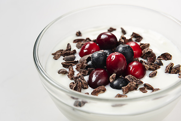 포토 JPG 스튜디오촬영 그릇 실내 근접촬영 사람없음 흰배경 건강식품 요거트 건강식 웰빙음식 크랜베리 아로니아 카카오닙스 슈퍼푸드 국내포토 식기 웰빙 열매 음식 뷰포인트 백그라운드 유제품 건강 내부 견과류 흰색 파일형식