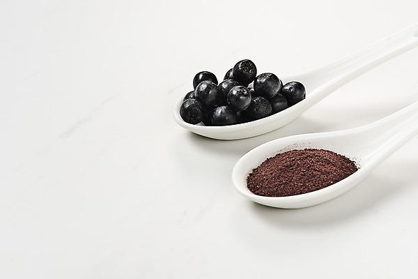포토 JPG 스튜디오촬영 실내 누끼 근접촬영 사람없음 숟가락 가루 흰배경 건강식품 건강식 웰빙음식 아로니아 슈퍼푸드 국내포토 웰빙 열매 음식 뷰포인트 백그라운드 수저 건강 내부 흰색 파일형식