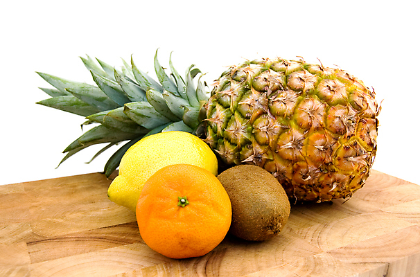 포토 JPG 해외이미지 음식 과일 재료 귤 건강 키위 사람없음 목재 세로 초록색 노란색 침묵 흰색 신선 그룹 변화 자르기 레몬 파인애플 오브젝트 상쾌 멀티 숙성 해외202004 해외포토 나무 감정 컬러 컨셉 모션 소리 열대과일 파일형식 이미지허브