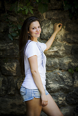 포토 JPG 해외이미지 나무 백인 모델 1 공원 여자 행복 얼굴 백그라운드 잎 자연 건강 한명 미소 사람 성인 야외 목재 초록색 여름 흰색 숲 내추럴 해외202004 해외포토 서양인 식물 계절 공공시설 감정 컬러 재료 표정 신체부위 생태계 파일형식 이미지허브