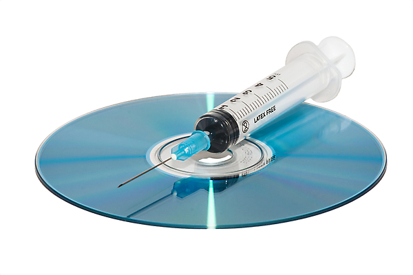 포토 JPG 해외이미지 주사기 사람없음 파란색 약 자료 정보 CD 흰색 감염 DVD 고립 해외202004 해외포토 컬러 의학 의료기기 파일형식 이미지허브