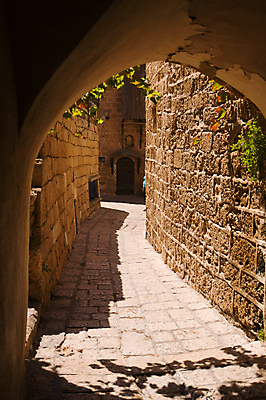 포토 JPG 해외이미지 거리 사람없음 도시 보행자 중세 터널 중앙 과거 동쪽 이스라엘 해외202004 해외포토 길 컨셉 역사 방향 서아시아 파일형식 이미지허브