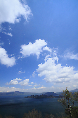 포토 JPG 해외이미지 구름 계절 자연 하늘 날씨 풍경 사람없음 야외 여름 파란색 태양 흰색 내추럴 해외202004 해외포토 자연요소 컬러 생태계 파일형식 이미지허브
