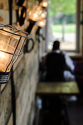 포토 JPG 해외이미지 나무 디자인 커피 음식 가구 백그라운드 탁자 조명 실내 사람없음 내부 목재 장식 빛 갈색 상점 식당 저녁식사 카페 욕실 램프 바 차 야간 소프트포커스 메뉴 클럽 일반 해외202004 해외포토 자연요소 식물 음료 컬러 생활용품 재료 촬영기법 식사 파일형식 이미지허브