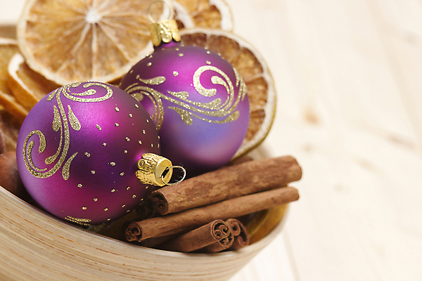 포토 JPG 해외이미지 계절 분홍색 조각 백그라운드 크리스마스 오렌지 과일 재료 공 자연 휴가 건조 나선형 요리 사람없음 목재 장식 갈색 견과류 흰색 양념 조미료 막대기 사발 닫기 맛 굽기 향신료 아로마 향 아로마테라피 고립 시나몬 개암 해외202004 해외포토 나무 기념일 열매 컬러 컨셉 무늬 모션 사기그릇 구이 생태계 테라피 향미료 파일형식 이미지허브