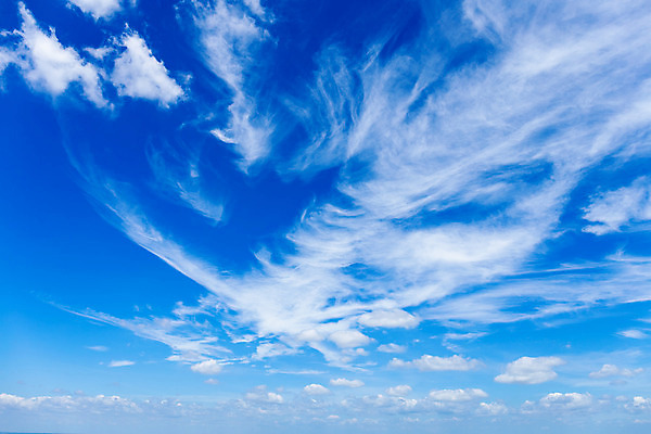 포토 JPG 해외이미지 구름 백그라운드 자연 하늘 풍경 사람없음 야외 여름 햇빛 태양 봄 해외202004 해외포토 자연요소 계절 생태계 파일형식 이미지허브