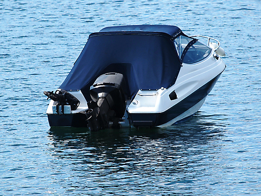 포토 JPG 해외이미지 호수 스포츠 파도 바다 여행 요트 자연 아침 낚시 바람 휴가 항해 사람없음 물 파란색 반사 힘 운전 에너지 흰색 만 보트 떨어짐 지중해 속도 프로펠러 함선 해군 나무껍질 엔진 닻 부표 모터 뱃놀이 혼자 해외202004 해외포토 주간 자연요소 나무 컬러 컨셉 배_교통 모션 레저 날씨 군대 전통놀이 껍질 생태계 파일형식 이미지허브