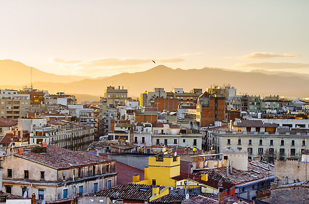 포토 JPG 해외이미지 외관 유럽 문화 여행 건축양식 조류 하늘 벽돌 산 주택 따뜻함 사람없음 야외 건물 빛 도시풍경 노란색 황혼 일몰 새벽 바위 도시 중세 역사 스페인 작음 타일 좁은 타운 랜드마크 스페인어 옛날 해외202004 해외포토 자연요소 동물 건축물 건축 나라 컬러 풍경 노을 돌_바위 크기 파일형식 이미지허브