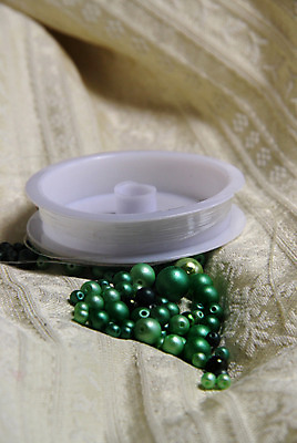 포토 JPG 해외이미지 디자인 드레스 여자 조각 패턴 목걸이 장신구 팔찌 버튼 취미 사람없음 장식 초록색 빛 유행 도구 직물 뜨개질 변화 실 혼합 바느질 크리스탈 보석 구슬 광택 섬유 항목 핸드메이드 스타일 해외202004 해외포토 옷 컬러 컨셉 무늬 사람 광석 파일형식 이미지허브