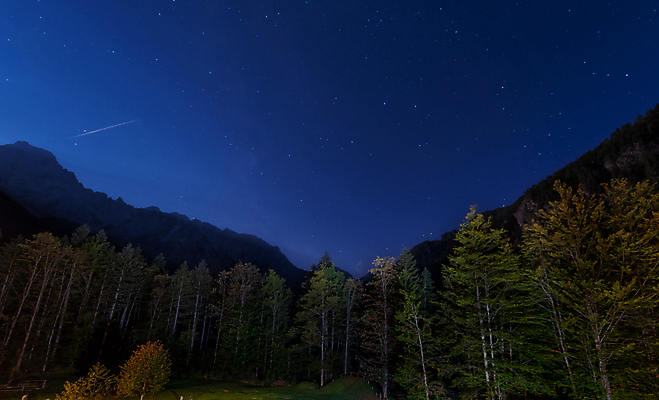 포토 JPG 해외이미지 나무 구름 실루엣 유럽 별 여행 백그라운드 모션 휴가 산 국립공원 그림자 풍경 사람없음 야외 파란색 우주 계곡 어둠 캠핑 하이킹 달 숲 달빛 가득함 은하계 장노출 천문학 사방 슬로베니아 지질학 해외202004 해외포토 자연요소 식물 공원 교육 나라 컬러 레저 촬영기법 파일형식 이미지허브